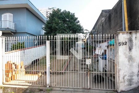 Casa à venda com 150m², 3 quartos e 8 vagas Casa à venda com 150m², 3 quartos e 8 vagasFachada