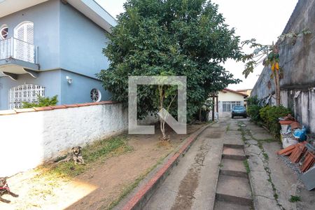 Casa à venda com 150m², 3 quartos e 8 vagas Casa à venda com 150m², 3 quartos e 8 vagasQuintal e Garagem