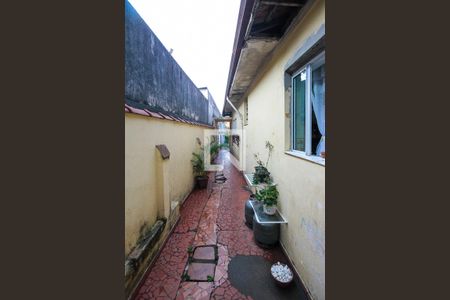 Casa à venda com 150m², 3 quartos e 8 vagas Casa à venda com 150m², 3 quartos e 8 vagasCorredor externo