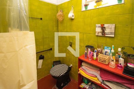 Casa à venda com 150m², 3 quartos e 8 vagas Casa à venda com 150m², 3 quartos e 8 vagasBanherio