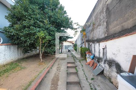 Casa à venda com 150m², 3 quartos e 8 vagas Casa à venda com 150m², 3 quartos e 8 vagasQuintal e Garagem