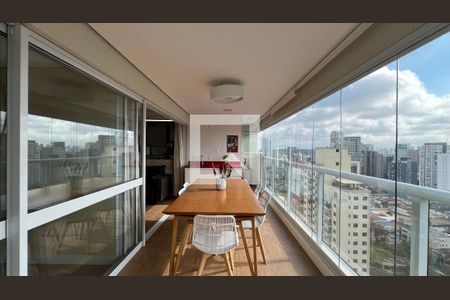 Apartamento à venda com 84m², 2 quartos e 2 vagasVaranda