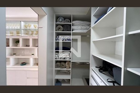 Apartamento à venda com 84m², 2 quartos e 2 vagasCloset
