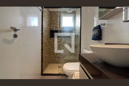 Apartamento à venda com 84m², 2 quartos e 2 vagasBanheiro da Suíte