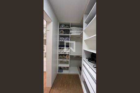 Apartamento à venda com 84m², 2 quartos e 2 vagasCloset
