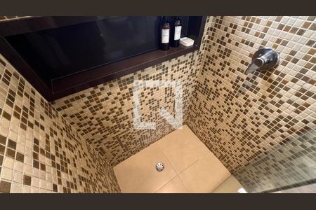 Apartamento à venda com 84m², 2 quartos e 2 vagasBanheiro da Suíte