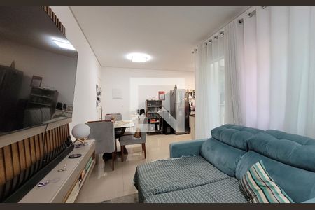 Sala de apartamento para alugar com 2 quartos, 63m² em Parque Oratório, Santo André