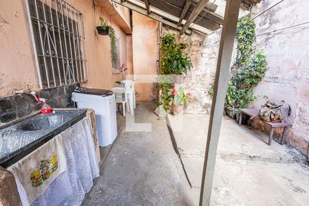 Casa à venda com 360m², 3 quartos e 2 vagas Casa à venda com 360m², 3 quartos e 2 vagasQuintal / area de serviço