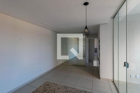 Sala  de apartamento para alugar com 2 quartos, 55m² em João Pinheiro, Belo Horizonte