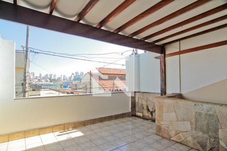 Casa para alugar com 125m², 3 quartos e 1 vaga Casa para alugar com 125m², 3 quartos e 1 vagaVaranda