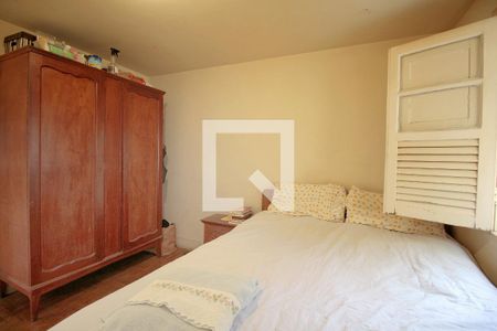 Casa à venda com 350m², 6 quartos e 2 vagasQuarto 1 – Piso térreo