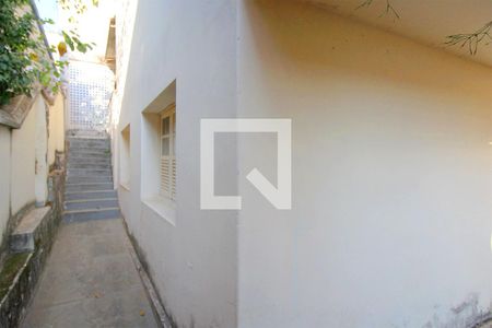 Casa à venda com 350m², 6 quartos e 2 vagasCorredor lateral