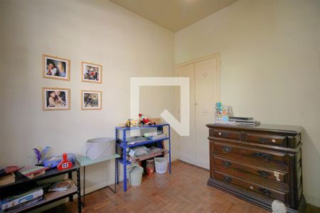 Casa à venda com 350m², 6 quartos e 2 vagasQuarto 2