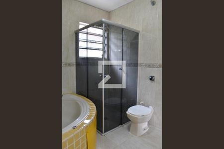 Casa de condomínio para alugar com 185m², 4 quartos e 2 vagasBanheiro Suíte