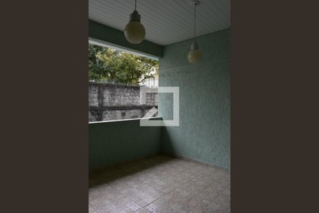 Casa de condomínio para alugar com 185m², 4 quartos e 2 vagasVaranda