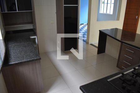 Casa de condomínio para alugar com 185m², 4 quartos e 2 vagasCozinha