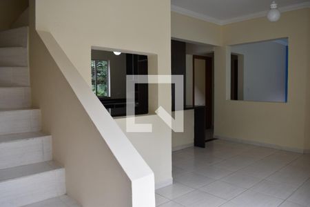 Sala 1 de casa de condomínio para alugar com 4 quartos, 185m² em Santa Cândida, Curitiba