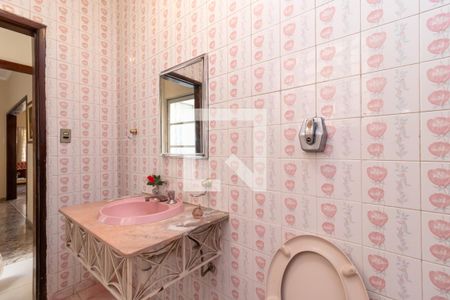 Casa à venda com 380m², 4 quartos e 2 vagasBanheiro 4