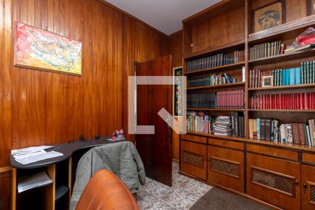 Casa à venda com 380m², 4 quartos e 2 vagasEscritório 2