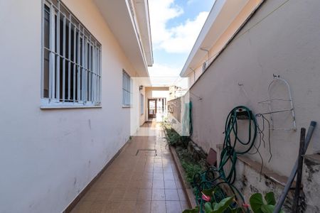 Casa à venda com 380m², 4 quartos e 2 vagasCorredor Lateral