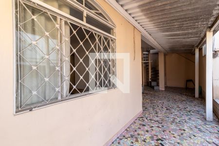 Casa à venda com 380m², 4 quartos e 2 vagasEdícula - Varanda