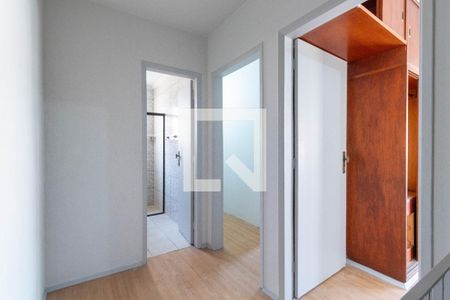 Casa à venda com 180m², 4 quartos e 2 vagasCorredor