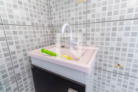 Casa à venda com 180m², 4 quartos e 2 vagasBanheiro 3