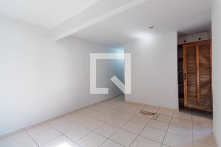 Casa à venda com 180m², 4 quartos e 2 vagasQuarto Suíte 1