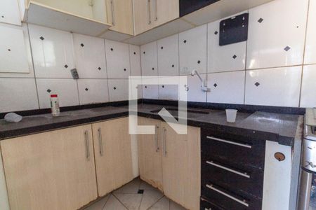 Casa à venda com 180m², 4 quartos e 2 vagasCozinha - Armários