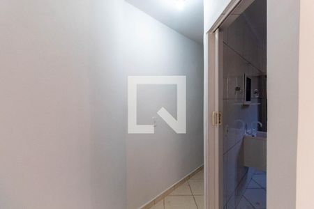 Casa à venda com 180m², 4 quartos e 2 vagasBanheiro Corredor