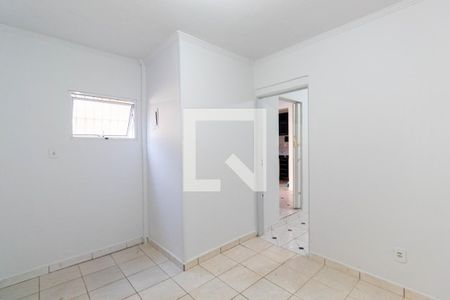 Casa à venda com 180m², 4 quartos e 2 vagasQuarto Suíte 2