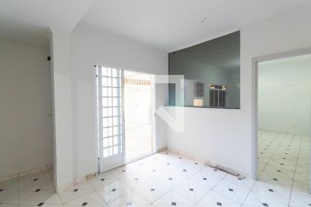 Casa à venda com 180m², 4 quartos e 2 vagasCopa