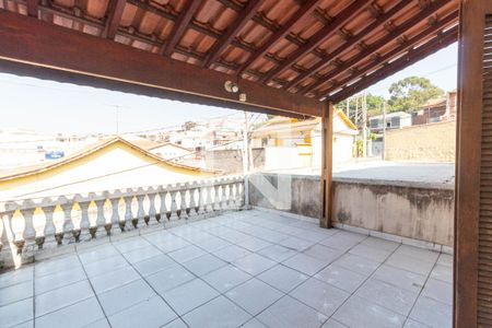 Casa à venda com 180m², 4 quartos e 2 vagasVaranda