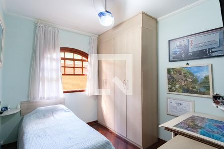 Casa à venda com 226m², 3 quartos e 3 vagasQuarto 2