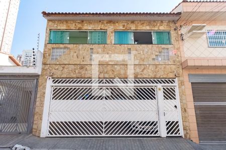 Casa à venda com 226m², 3 quartos e 3 vagasFachada