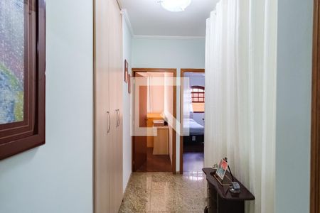 Casa à venda com 226m², 3 quartos e 3 vagasCorredor