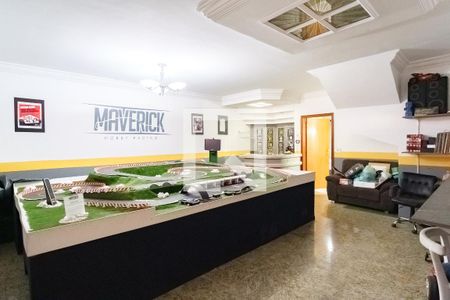 Casa à venda com 226m², 3 quartos e 3 vagasSala Oficina