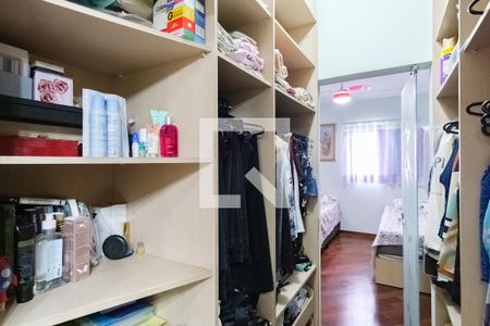 Casa à venda com 226m², 3 quartos e 3 vagasCloset da suíte