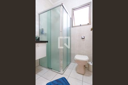 Casa à venda com 226m², 3 quartos e 3 vagasBanheiro Social