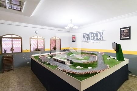 Casa à venda com 226m², 3 quartos e 3 vagasSala Oficina