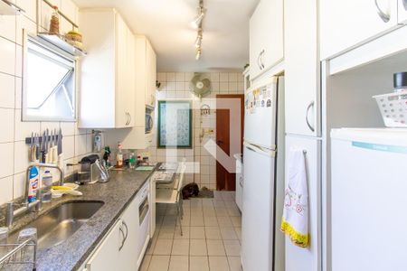 Apartamento à venda com 147m², 3 quartos e 2 vagas Apartamento à venda com 147m², 3 quartos e 2 vagasCozinha