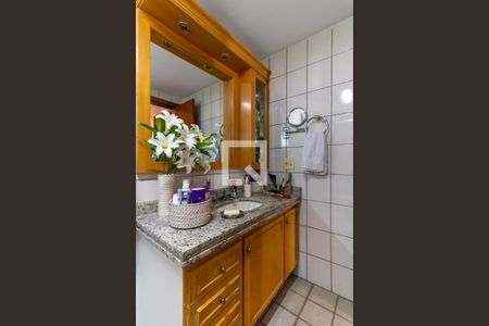 Apartamento à venda com 147m², 3 quartos e 2 vagas Apartamento à venda com 147m², 3 quartos e 2 vagasBanheiro da Suíte 1