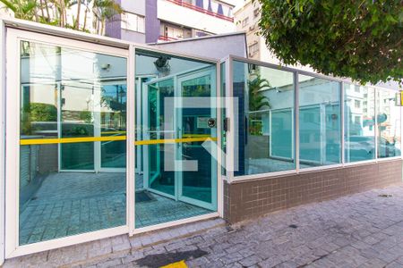 Apartamento à venda com 147m², 3 quartos e 2 vagas Apartamento à venda com 147m², 3 quartos e 2 vagasFachada