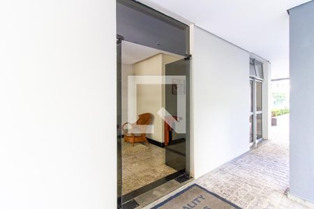 Apartamento à venda com 147m², 3 quartos e 2 vagas Apartamento à venda com 147m², 3 quartos e 2 vagasHall social