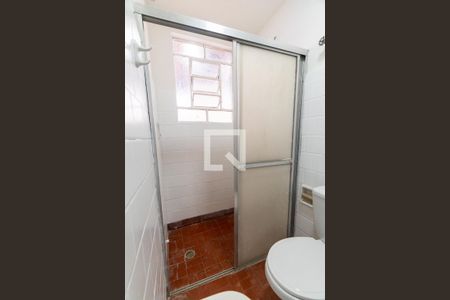 Casa à venda com 400m², 4 quartos e 3 vagasCasa 3 - Banheiro Social Detalhe