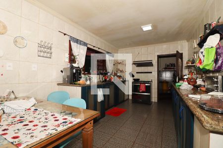 Casa de condomínio para alugar com 500m², 4 quartos e 2 vagasCozinha