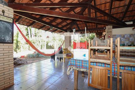 Casa de condomínio para alugar com 500m², 4 quartos e 2 vagasChurrasqueira