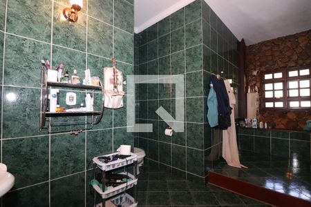 Casa de condomínio para alugar com 500m², 4 quartos e 2 vagasBanheiro da Suíte Master