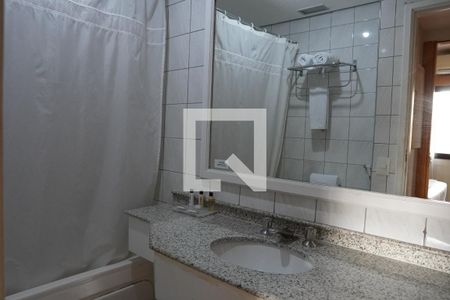 Banheiro de kitnet/studio à venda com 1 quarto, 31m² em Jardim Paulista, São Paulo