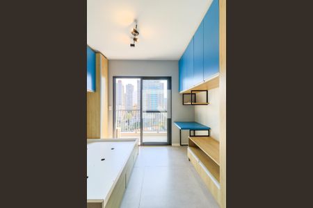Sala/Quarto de kitnet/studio à venda com 1 quarto, 22m² em Jardim das Acácias, São Paulo